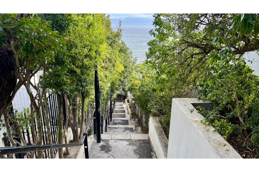 To Let 1 Bedroom Property for Rent in Clifton Western Cape